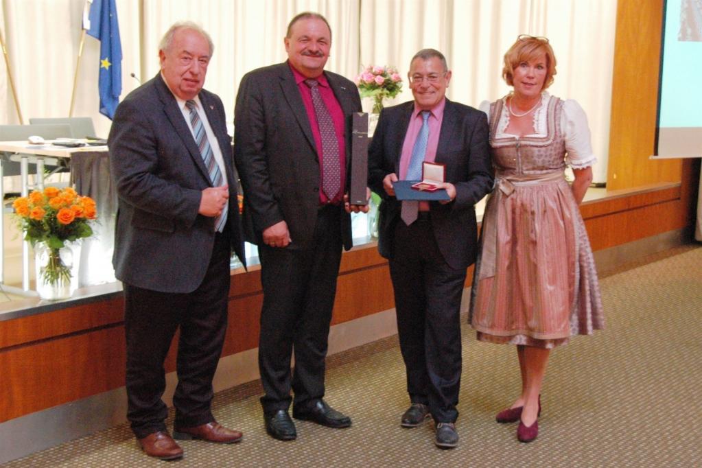 GÖD-Vorsitzender Fritz Neugebauer, Franz Pleil, Albert Arzt (ausgezeichnet mit dem „Goldenen Ehrenzeichen“ der GÖD) und die wiedergewählte Bundesvorsitzende Judith Roth